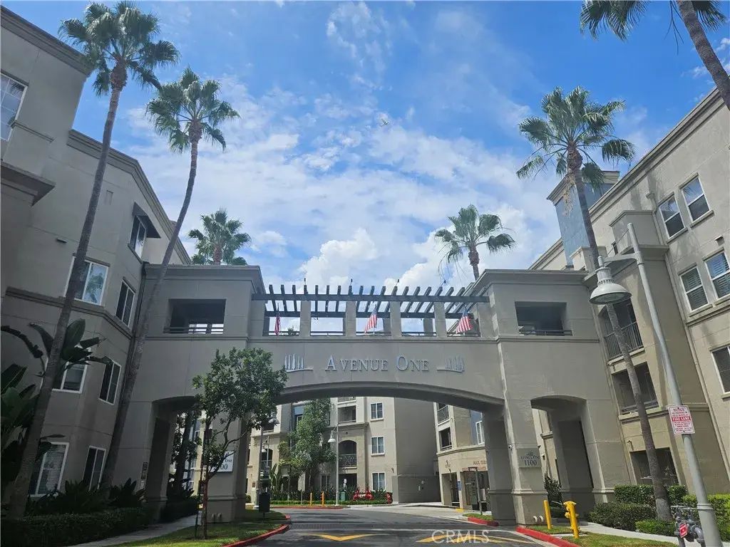 1106 Scholarship, Irvine