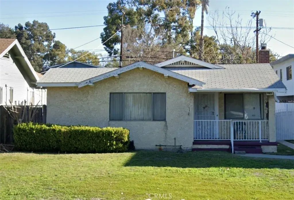 3421 Larga, Los Angeles