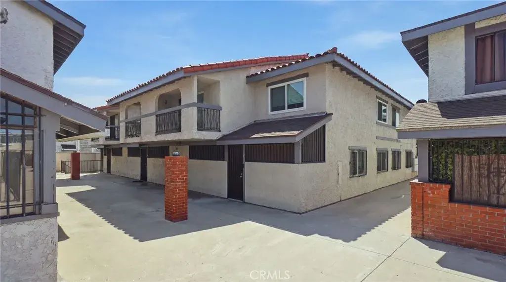 1239 W Rosecrans 4, Gardena
