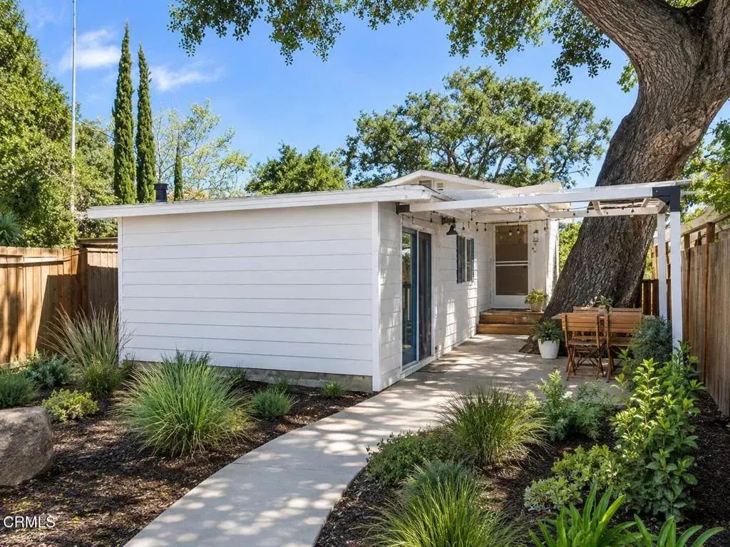124 N Poli Avenue, Ojai
