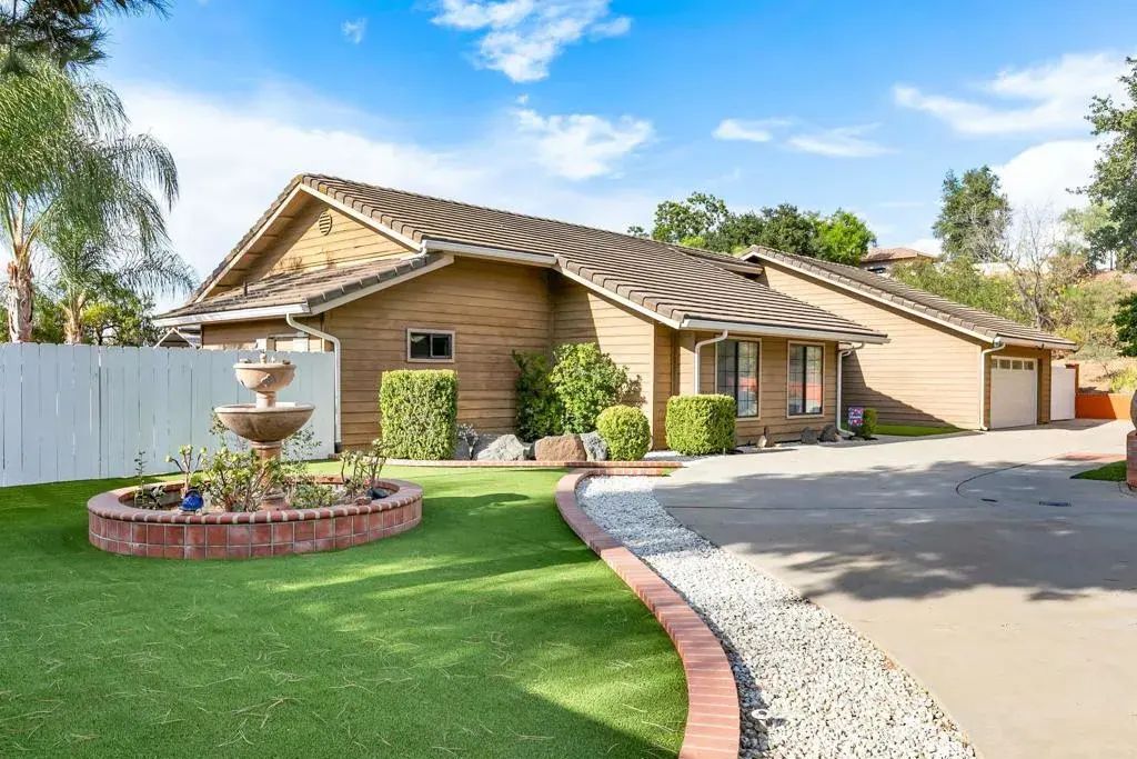 2033 Lilac Lane, Alpine