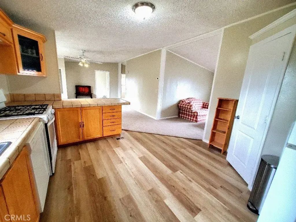 21621 Sandia 71, Apple Valley