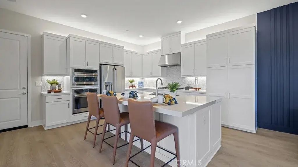 27308 Fox Den Place, Valencia