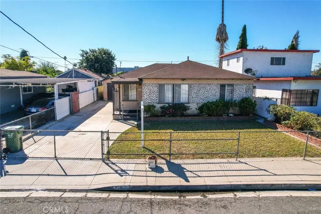 814 W Maple Street, Compton