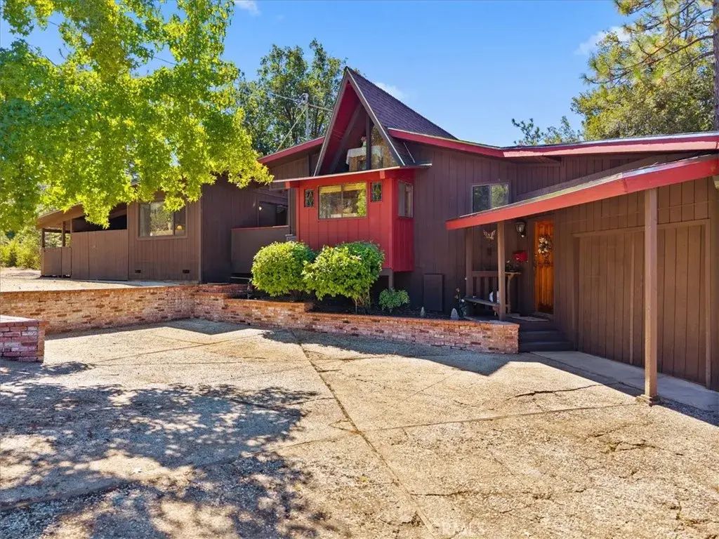 8438 Santos Dumont Way, Brownsville