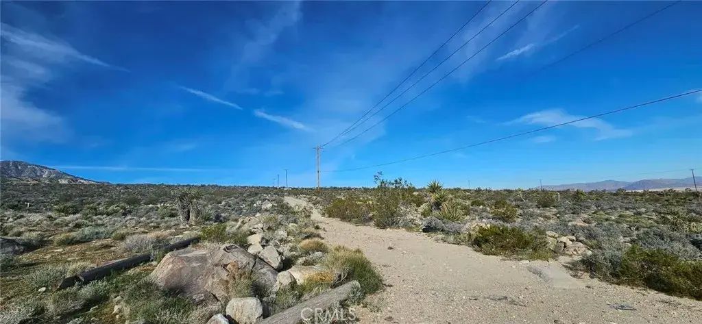 800 Meehleis, Lucerne Valley