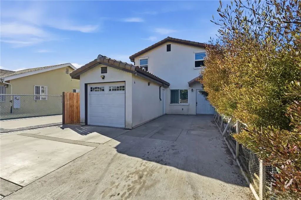 9577 Maie, Los Angeles