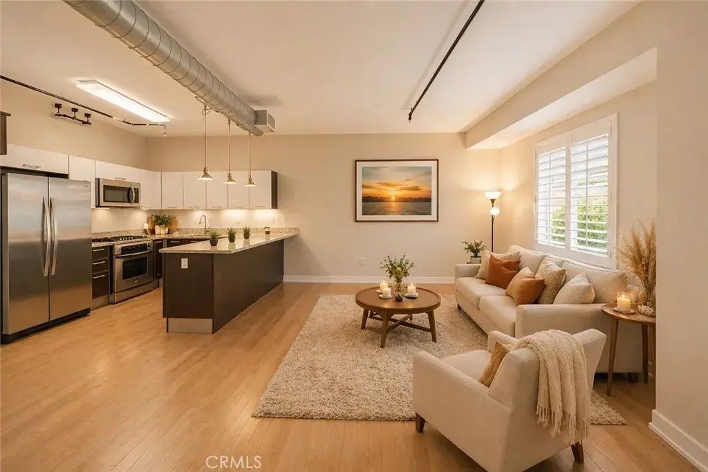 645 W 9th, Los Angeles