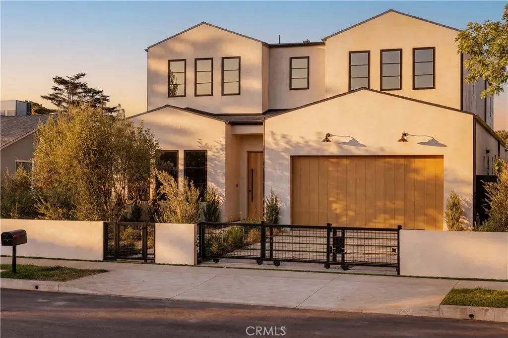 4926 Nagle Avenue, Sherman Oaks