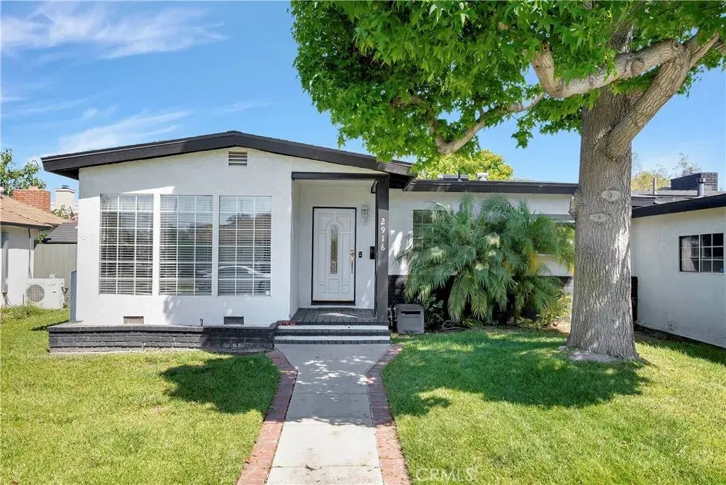 2916 Charlemagne Avenue, Long Beach