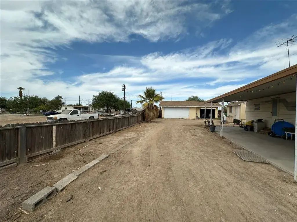 87 Niland Avenue, Niland