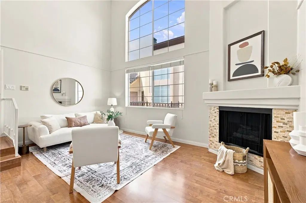 7033 La Tijera, Los Angeles