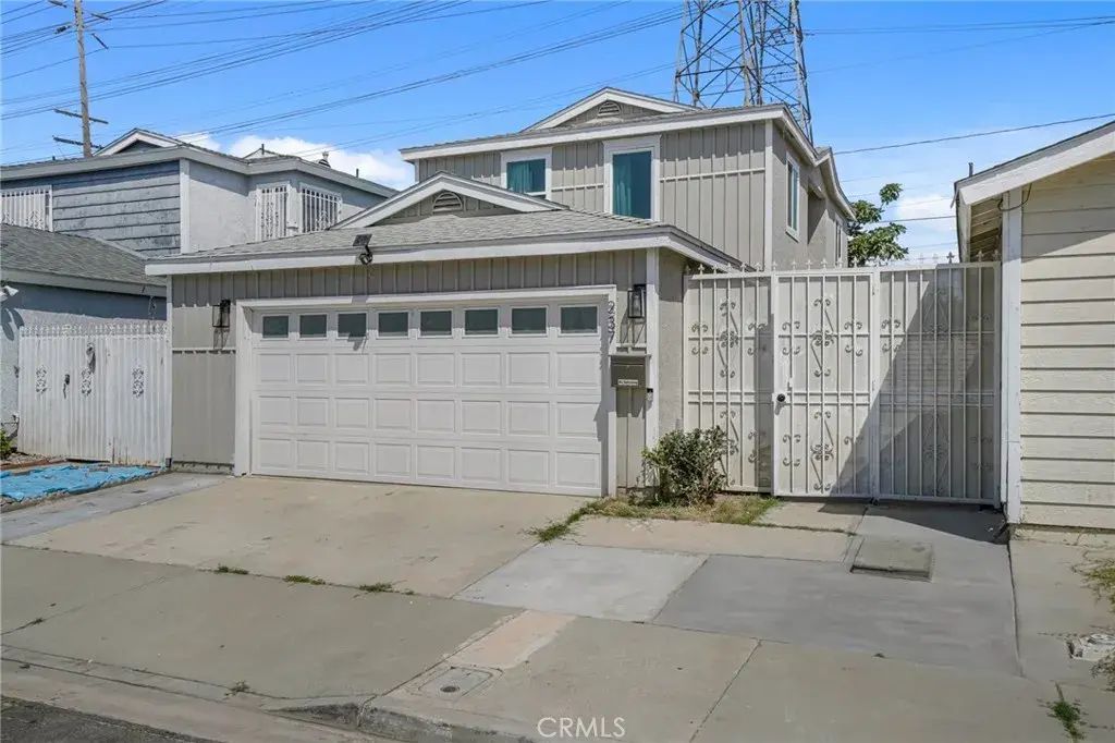 237 Orleans, Long Beach