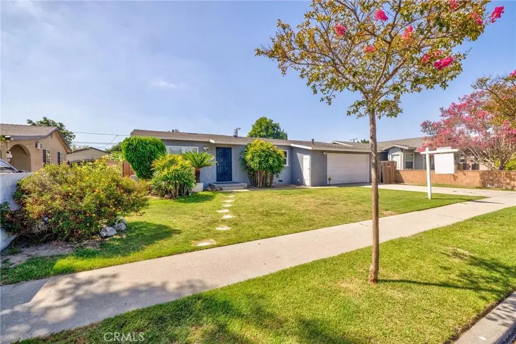 1136 E 71st, Long Beach