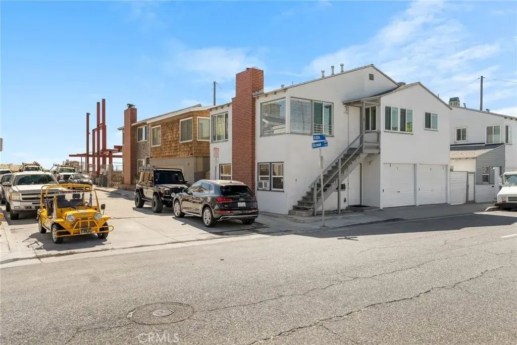 5916 E Ocean, Long Beach