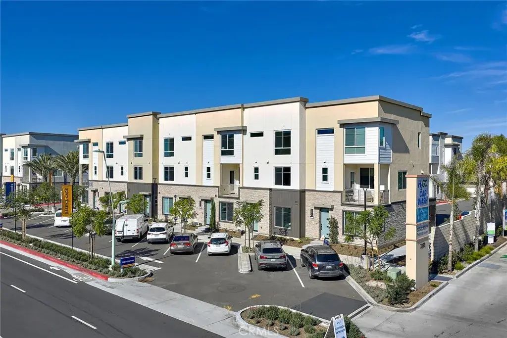 7255 Pointbreak Drive, Huntington Beach