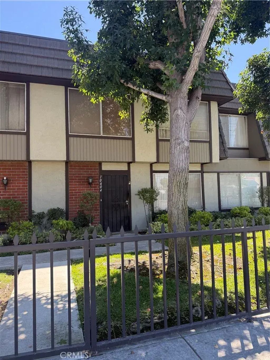 10404 Artesia Boulevard, Bellflower