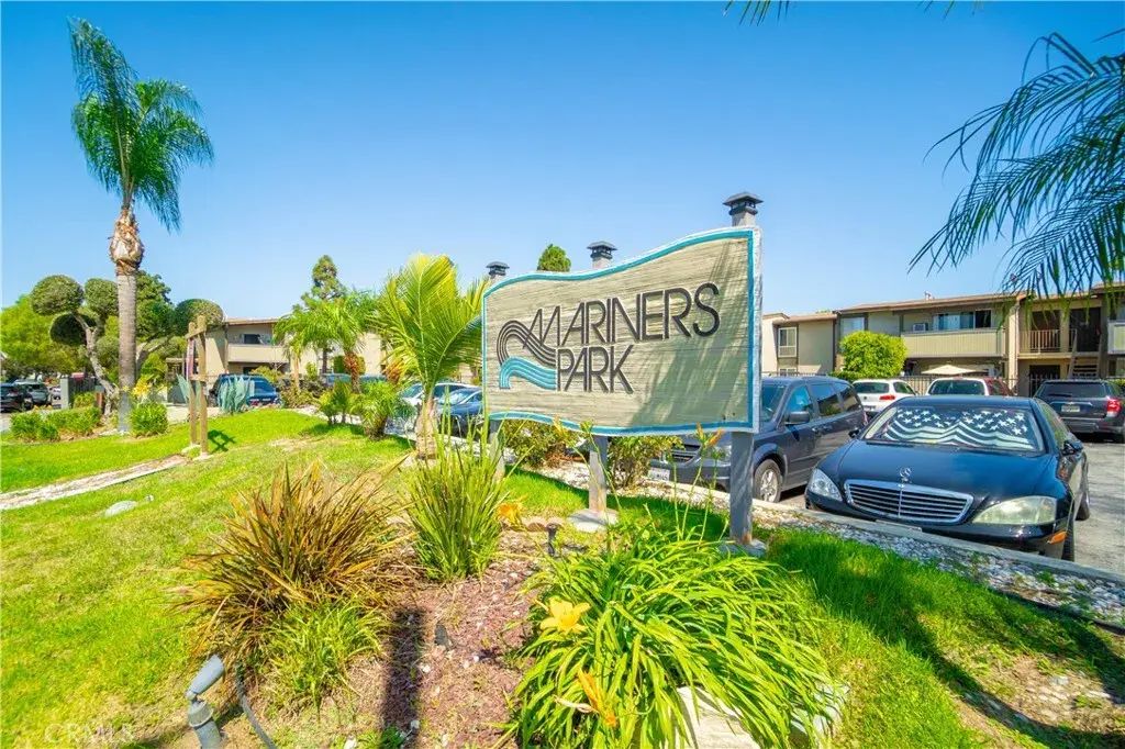 832 Coriander D, Torrance