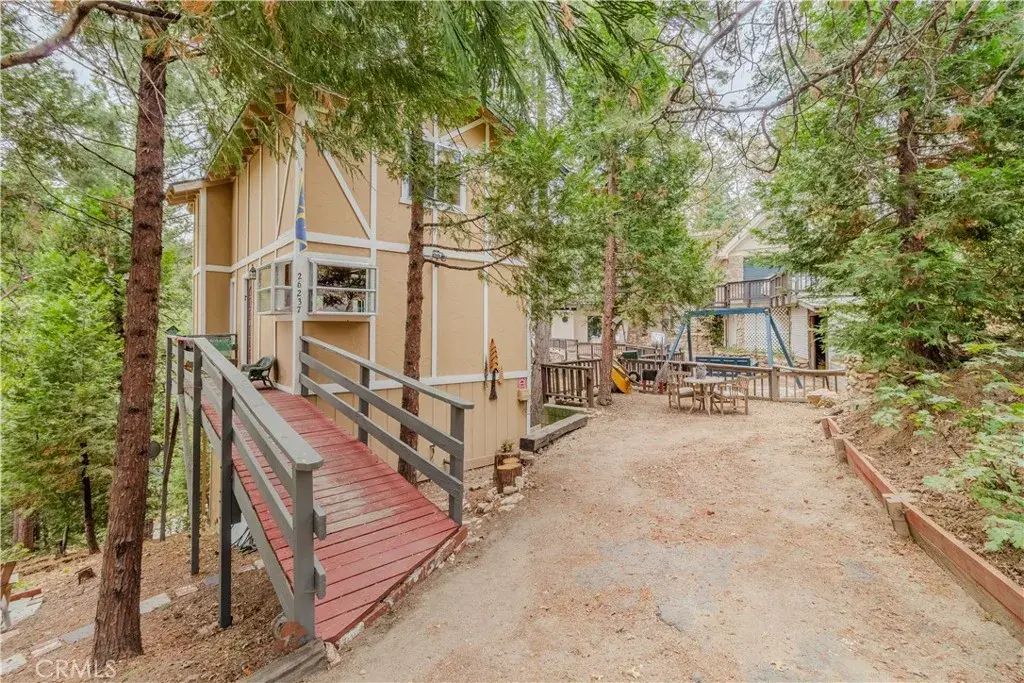 26237 Sky Ridge, Twin Peaks