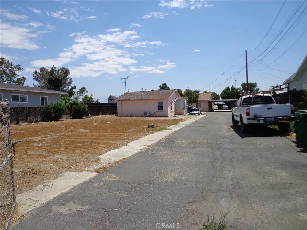 4562 Phelan, Baldwin Park