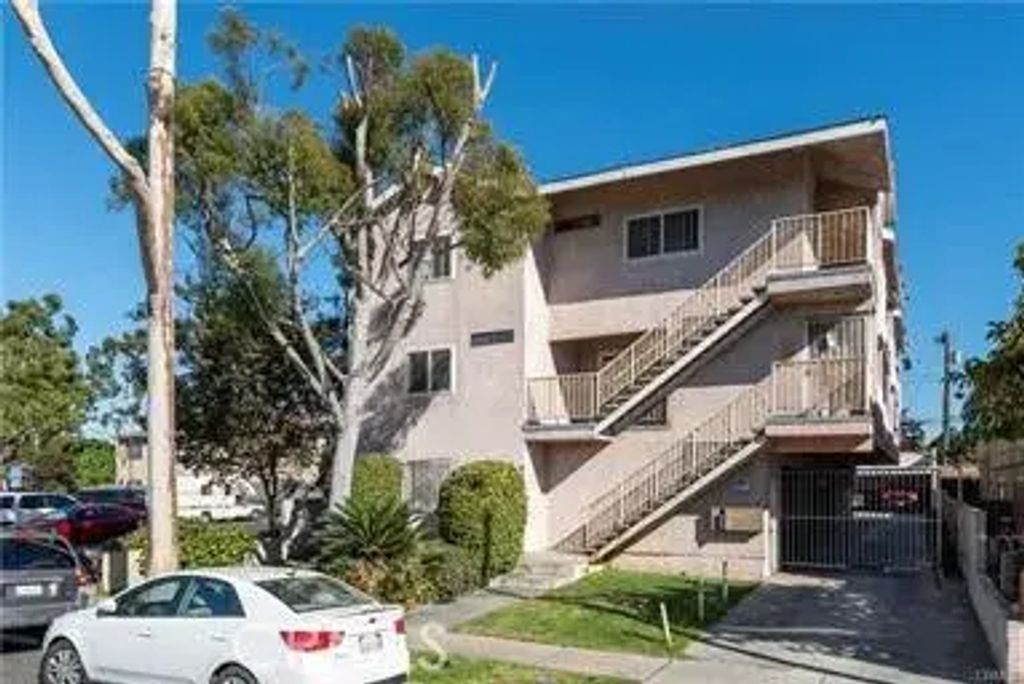 912 S Ash Avenue 6, Inglewood