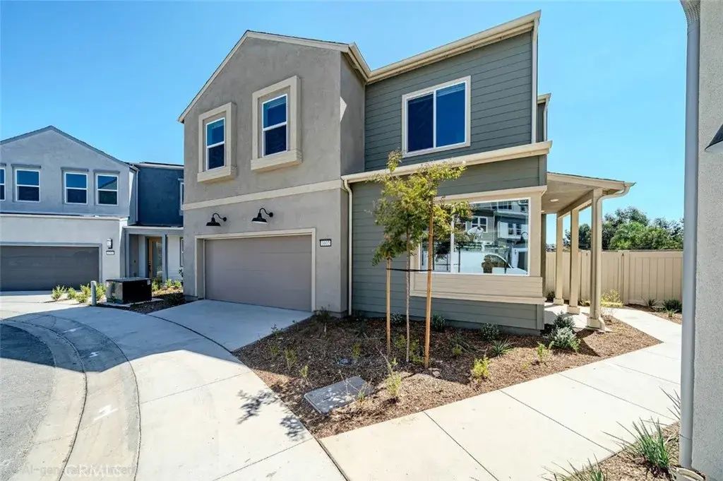 1002 Citron, Fullerton