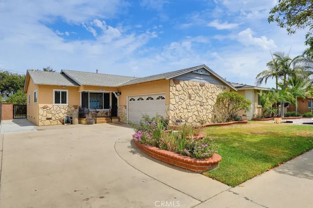 2841 E 69th, Long Beach