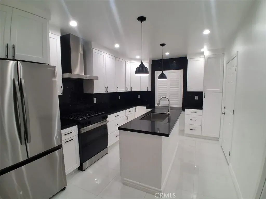 13716 Hoyt, Pacoima