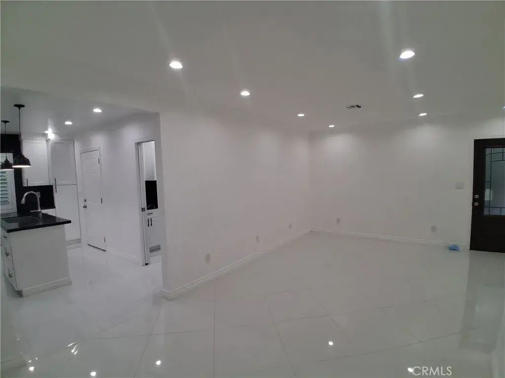 13716 Hoyt, Pacoima