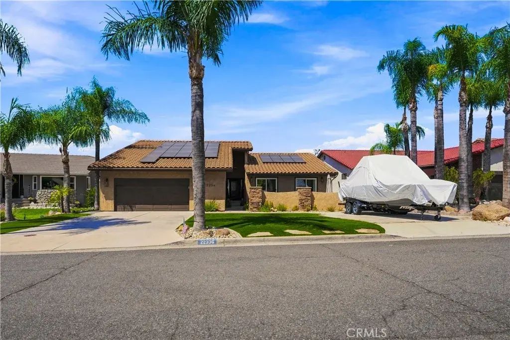 22336 Loch Lomond, Canyon Lake