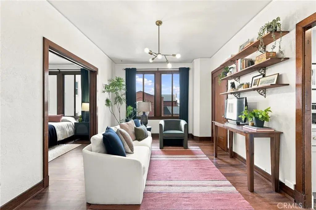 315 W 3rd 401, Long Beach