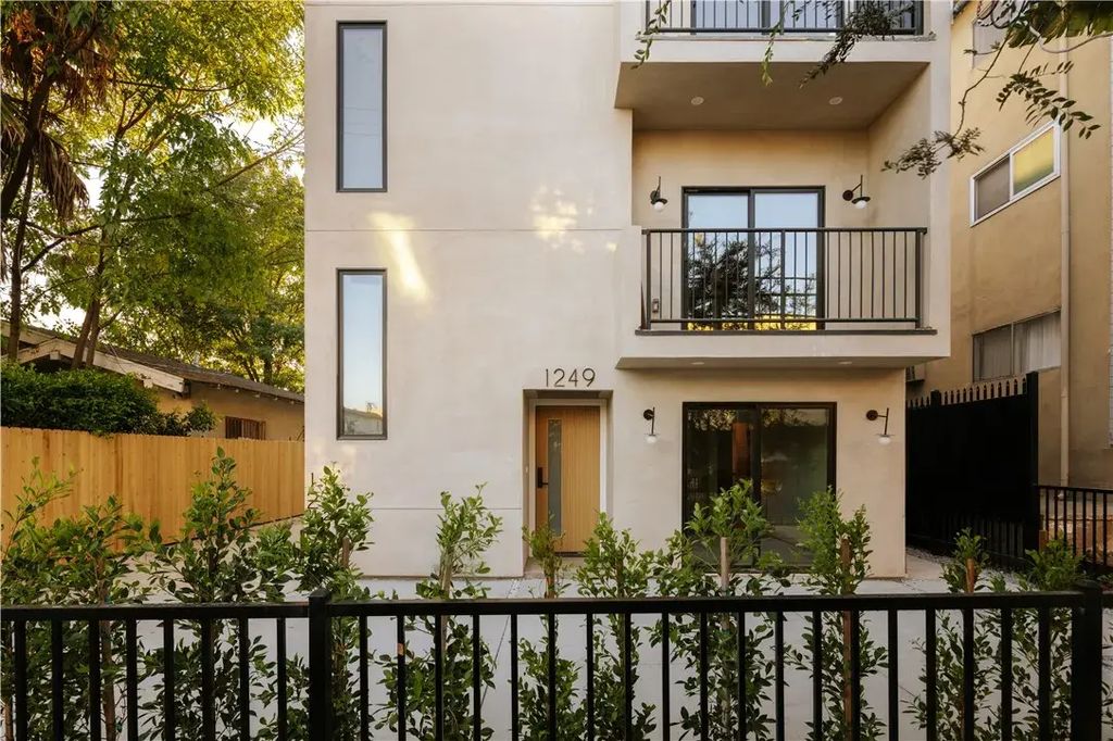 1249 Seward Street, Los Angeles