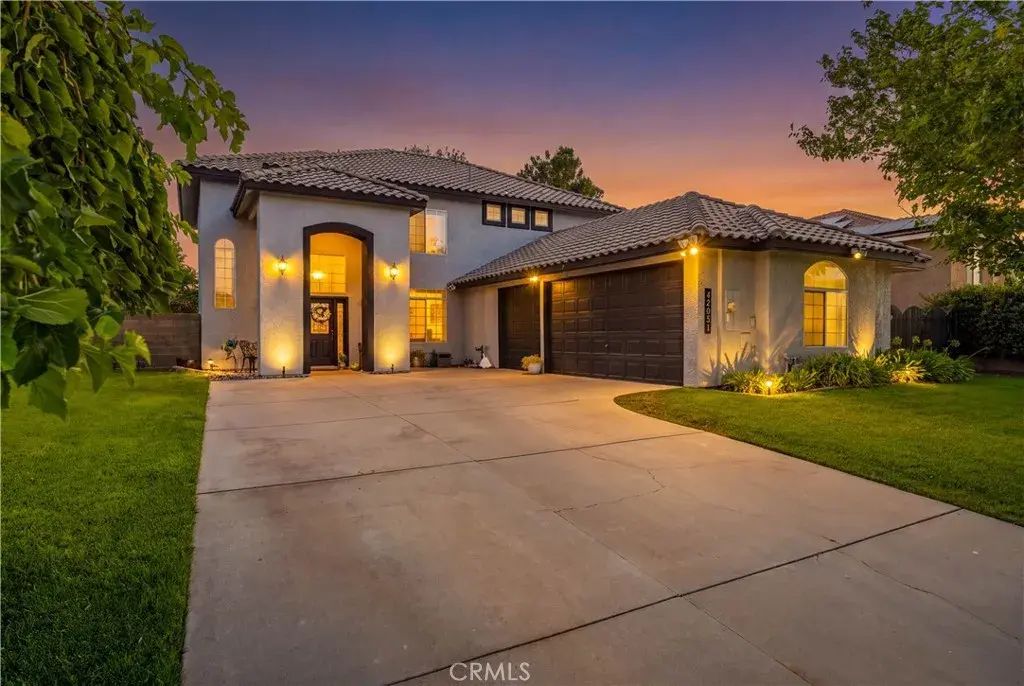 42031 Crestland, Lancaster