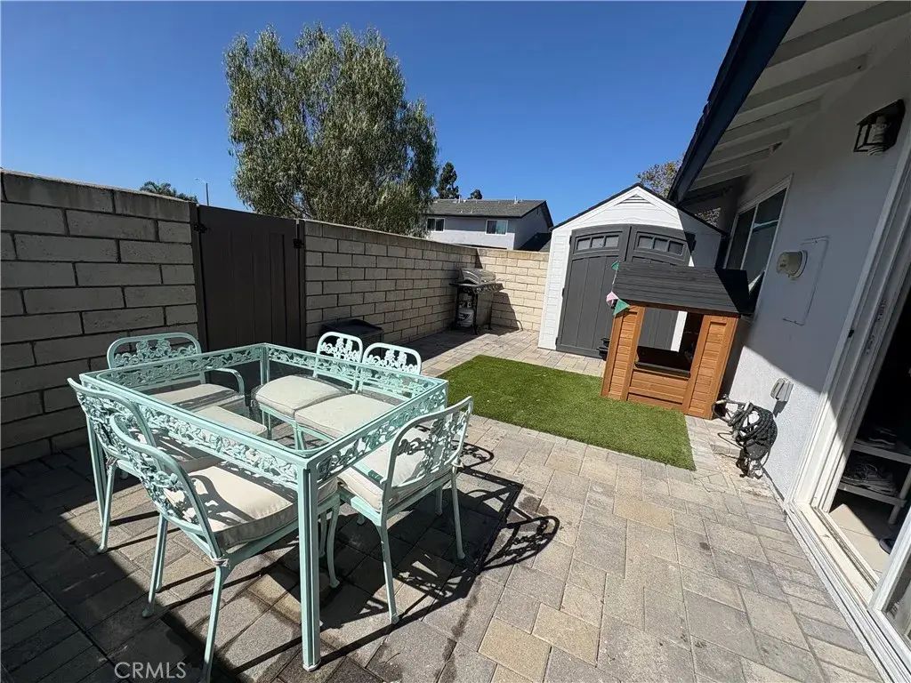 4713 Arena, Huntington Beach