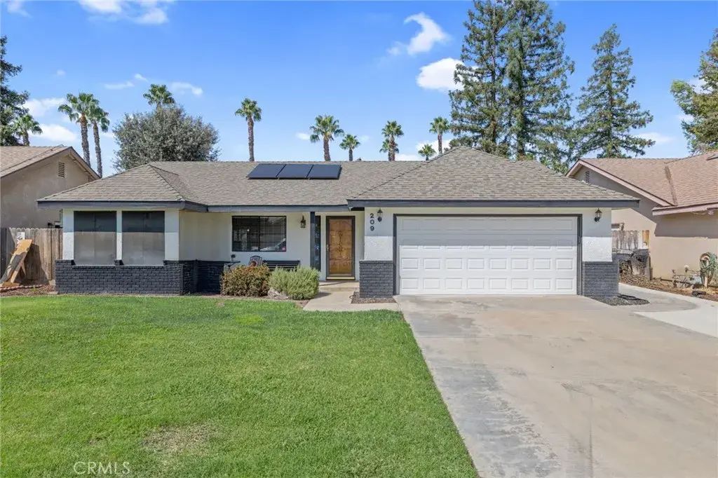209 S Atwood Court, Visalia