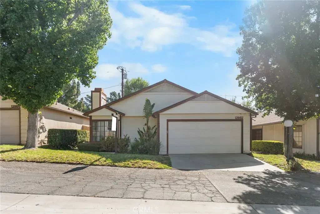 13982 Olive Grove Lane, Sylmar
