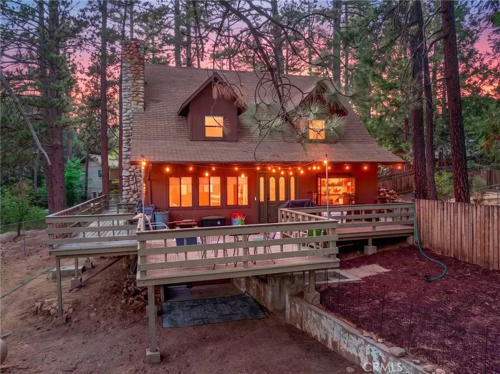 54025 Pine Crest Avenue, Idyllwild