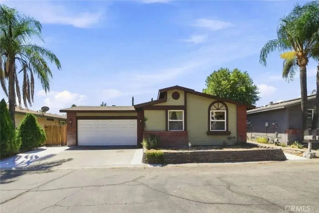 31977 Quartz Lane, Castaic