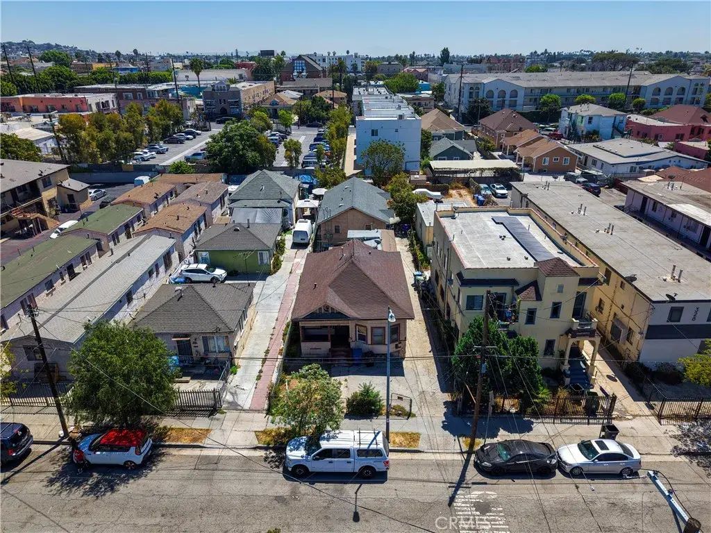 400 N St Louis, Los Angeles
