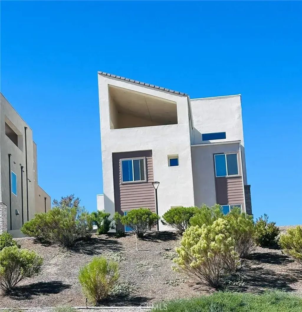 27148 Skyland, Valencia