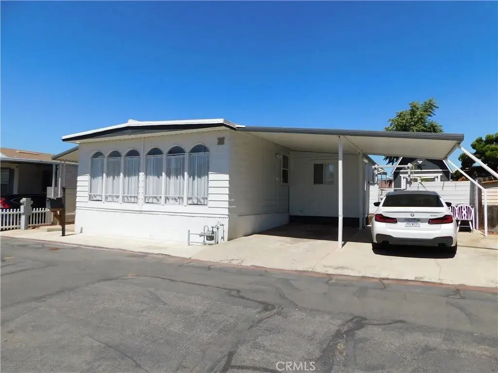 34480 County Line 10, Yucaipa