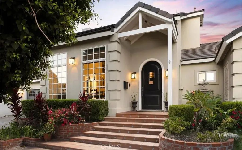 14272 Livingston, Tustin