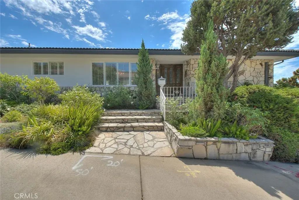 201 E Burke, Montebello