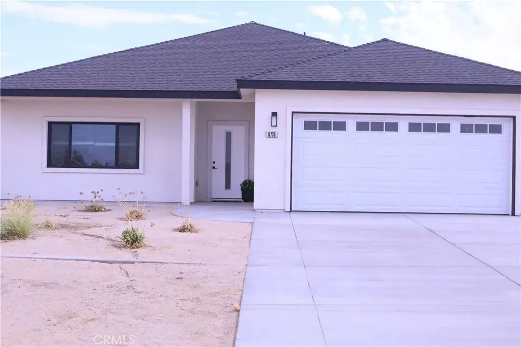 9736 Nipa Ave, California City