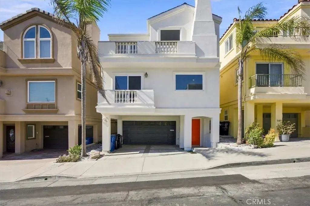 137 Lyndon Street, Hermosa Beach