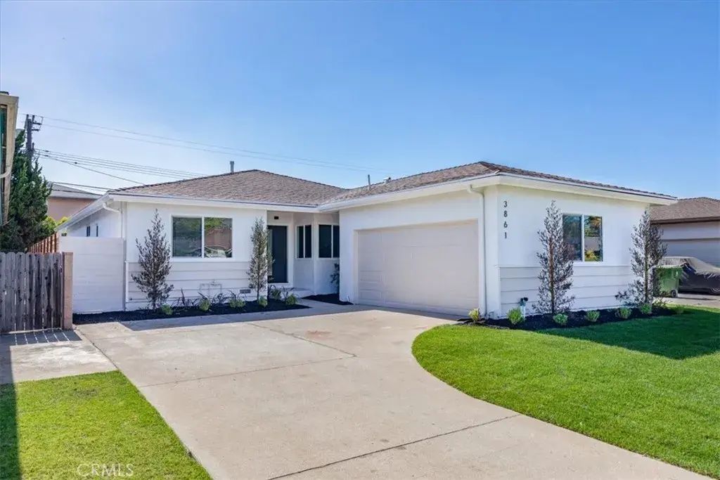 3861 S Norton Avenue, Los Angeles