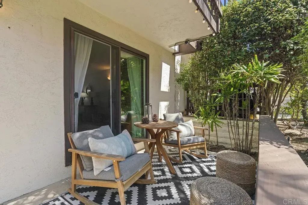 515 Stratford Court 3, Del Mar