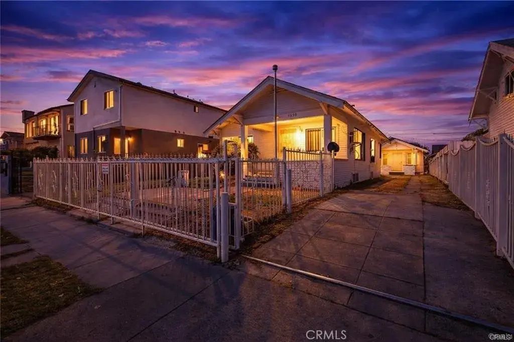 3959 Halldale Avenue, Los Angeles