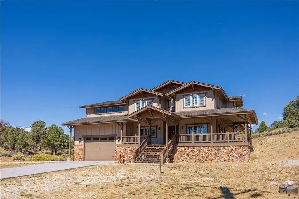 1985 Golden Rod Avenue, Big Bear City