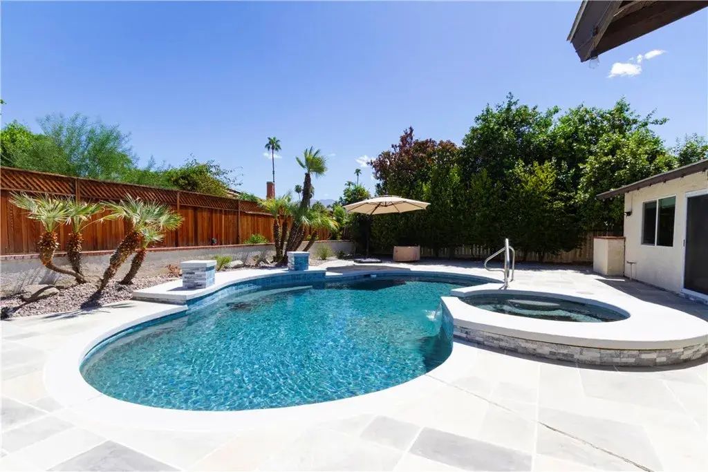 N/A, Palm Desert